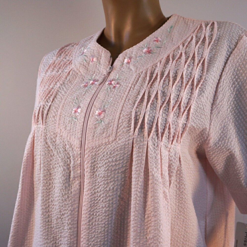 Miss Elaine Smocked Zip Robe Sz S Waffle-Knit Embroidered Short Sleeve Pockets